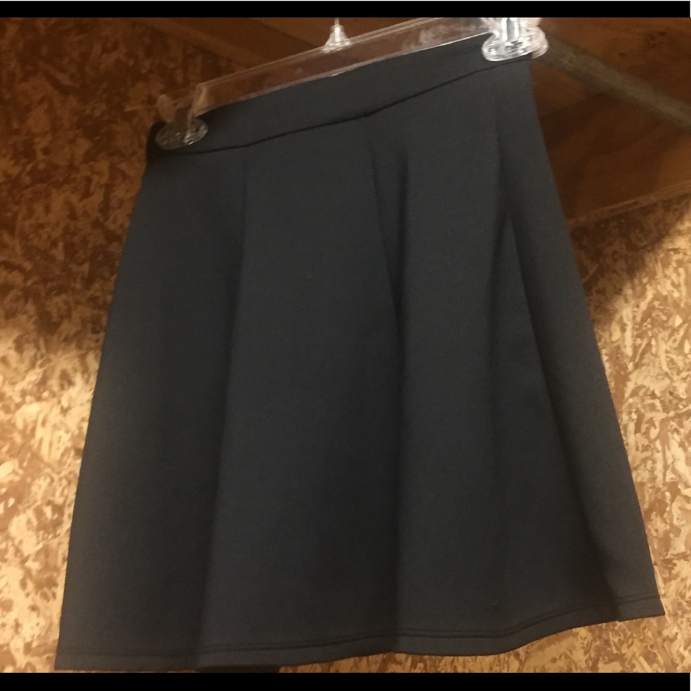 Black skater skirt
